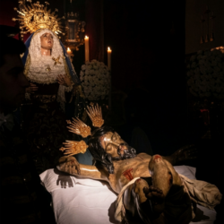 SOLEMNE BESAPIÉ DEL STMO. CRISTO DEL DESCENDIMIENTO Y BESAMANO DE MARÍA STMA. EN SU QUINTA ANGUSTIA