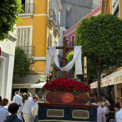 CRUZ DE MAYO HERMANDAD DE  LA QUINTA ANGUSTIA
