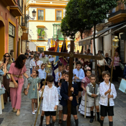 CRUZ DE MAYO HERMANDAD DE  LA QUINTA ANGUSTIA