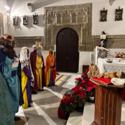 LOS REYES MAGOS VISITAN A LOS PEQUEÑOS DE NUESTRA HERMANDAD